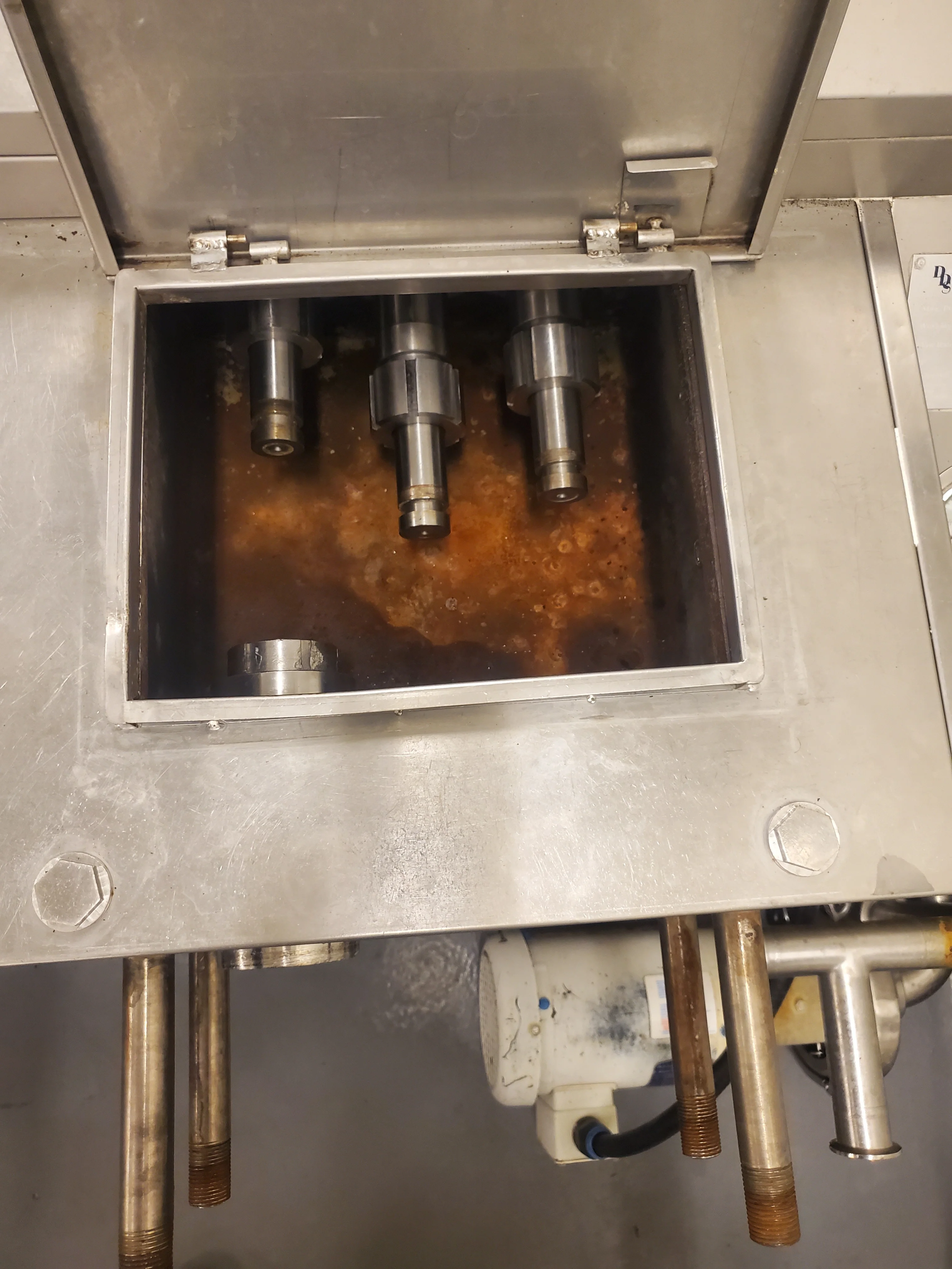 #DD1875 - Darlington Dairy Supply 15 HP Homogenizer - Image 3