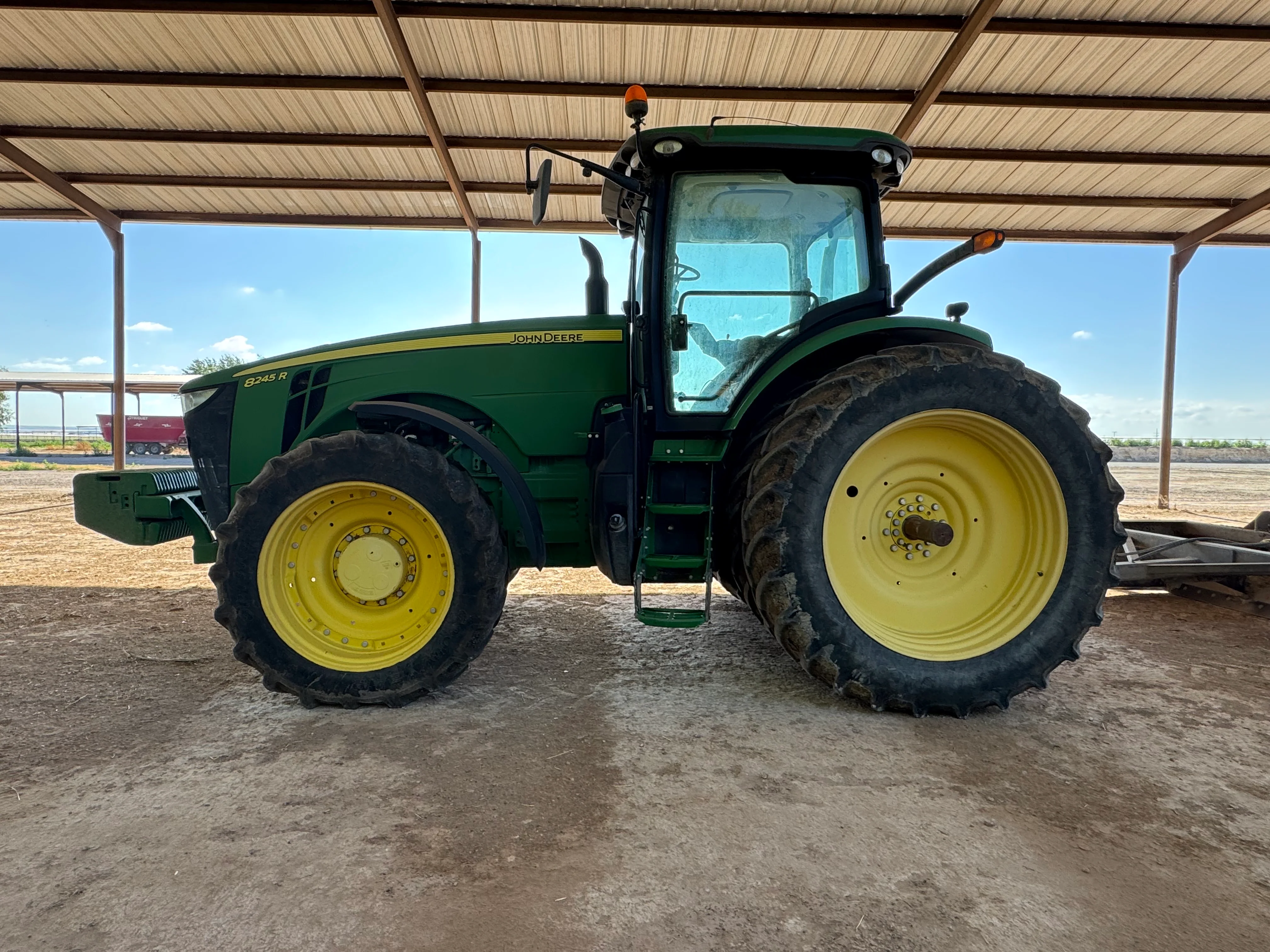 #DD2863 - John Deere 8245 R - NM - Image 3