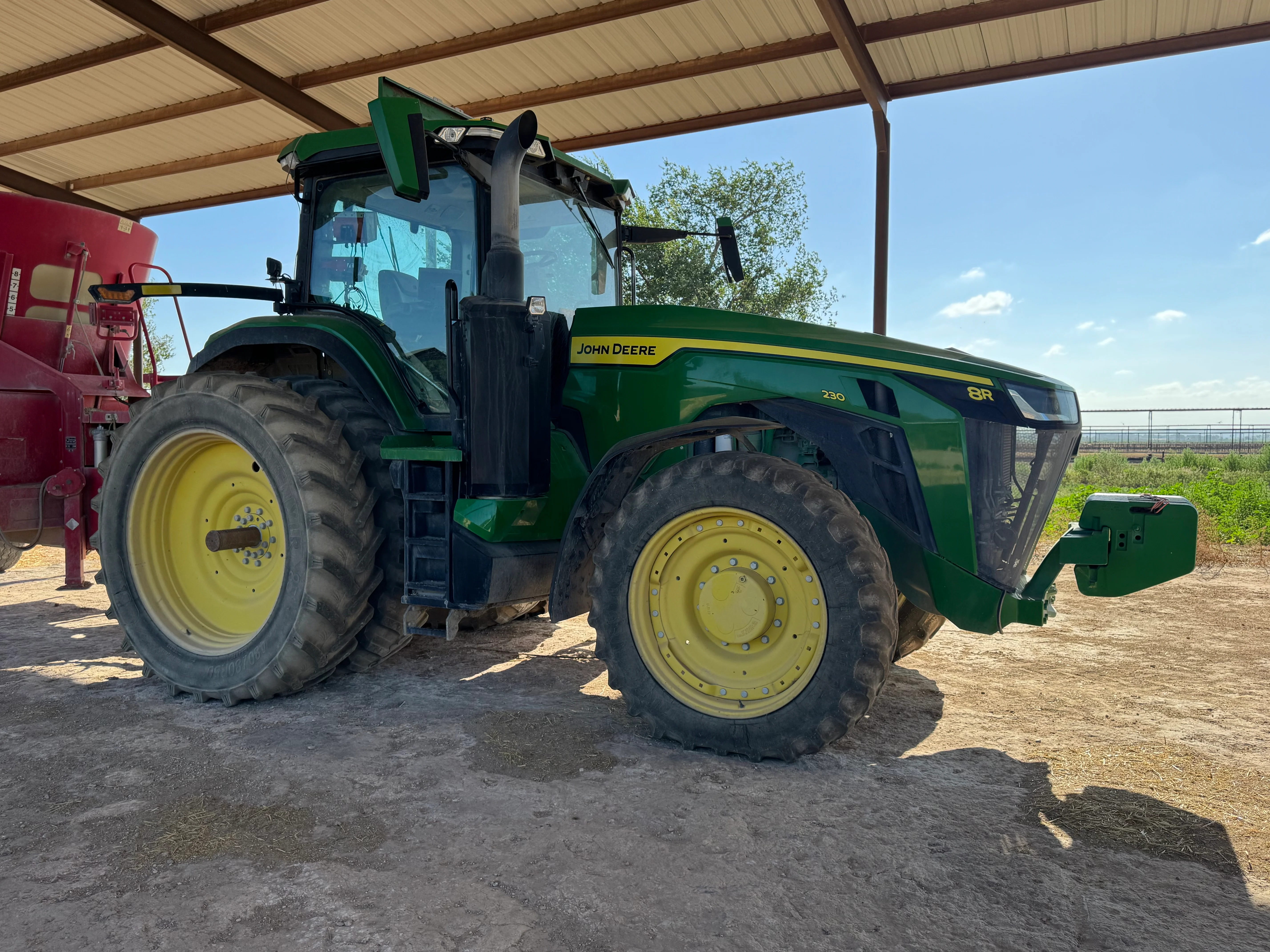 #DD2863 - John Deere 8245 R - NM - Image 6