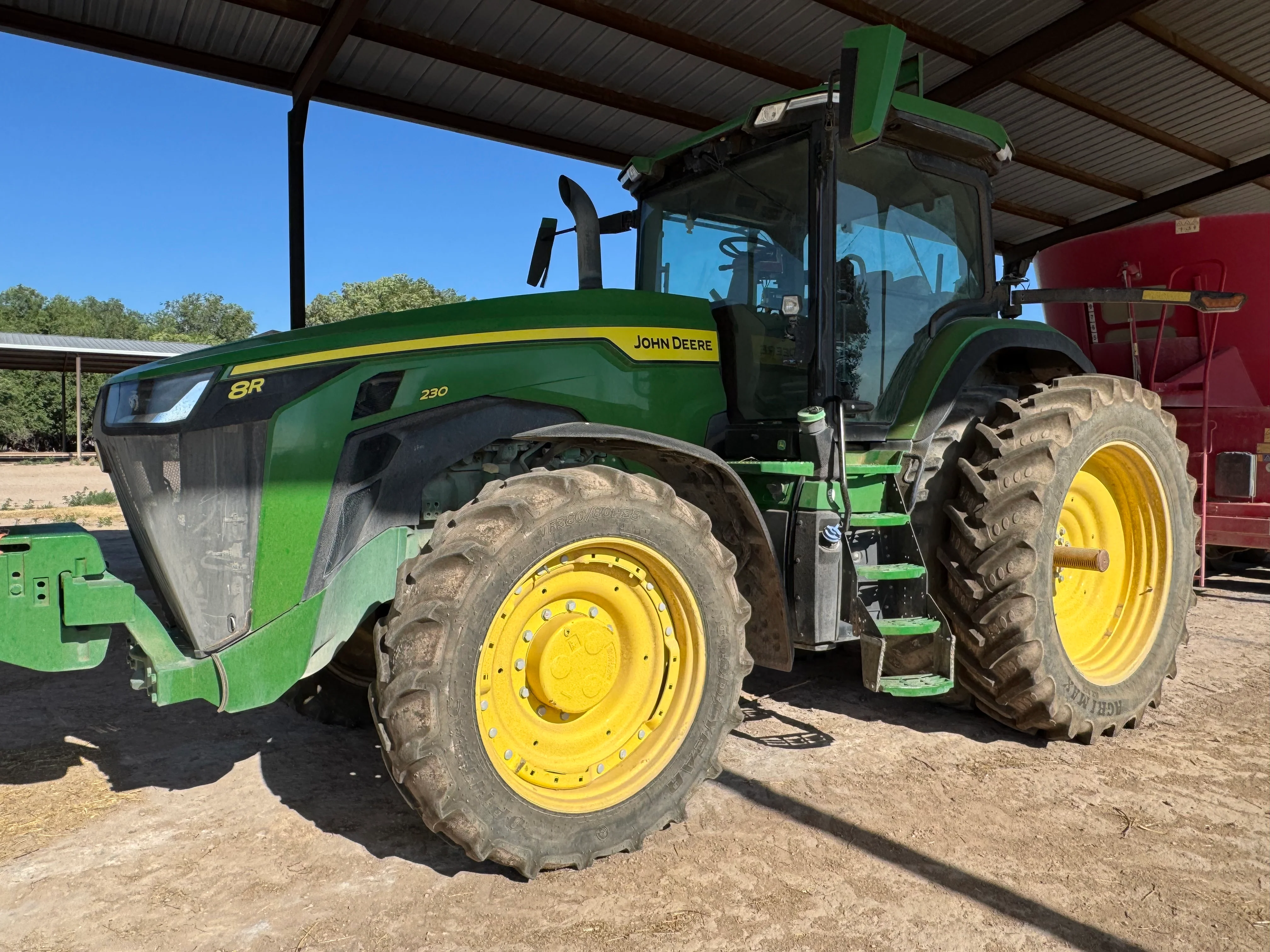 #DD2863 - John Deere 8245 R - NM - Image 8