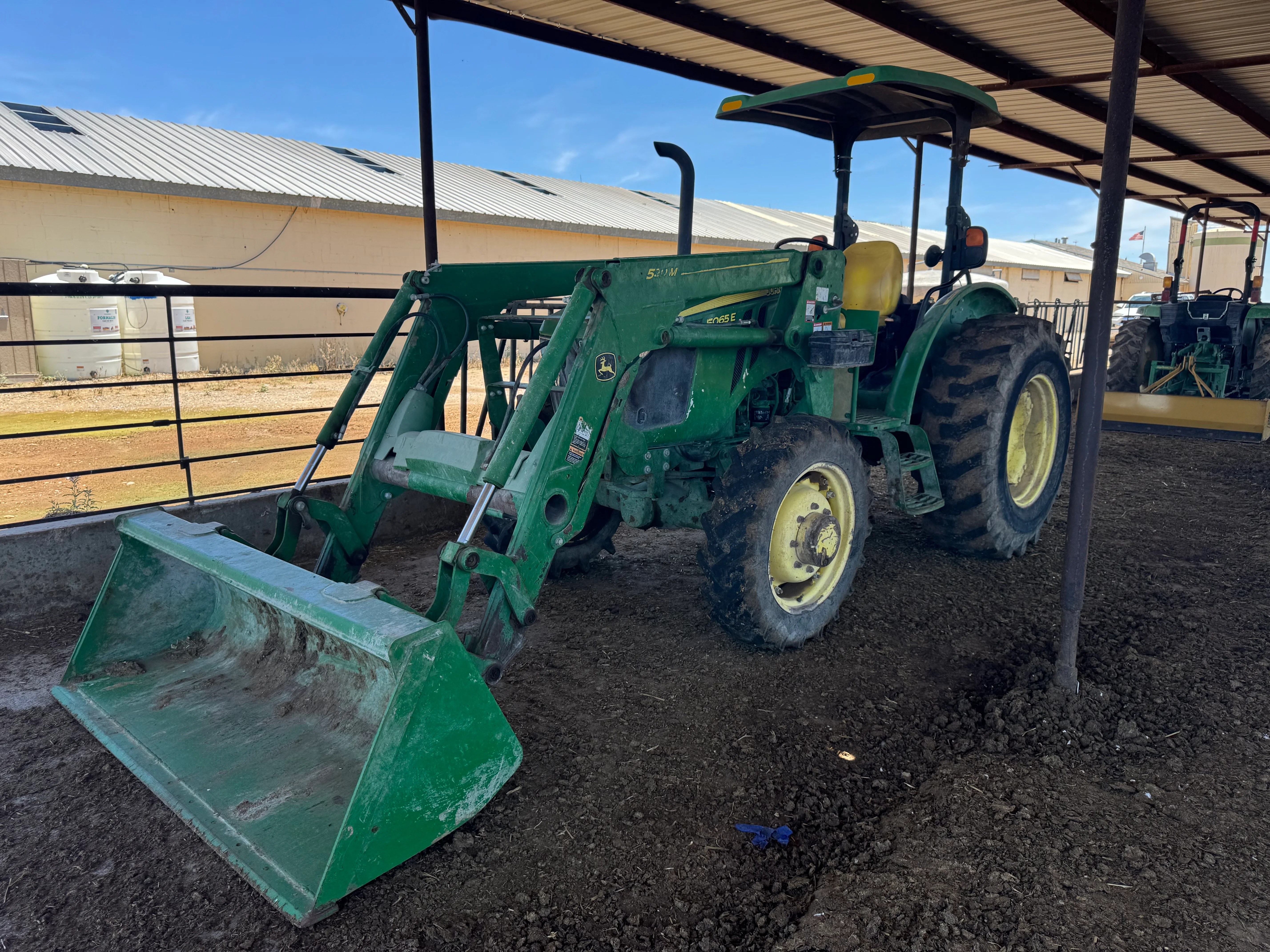 #DD2864 - John Deere Tractors(3) - NM - Image 3